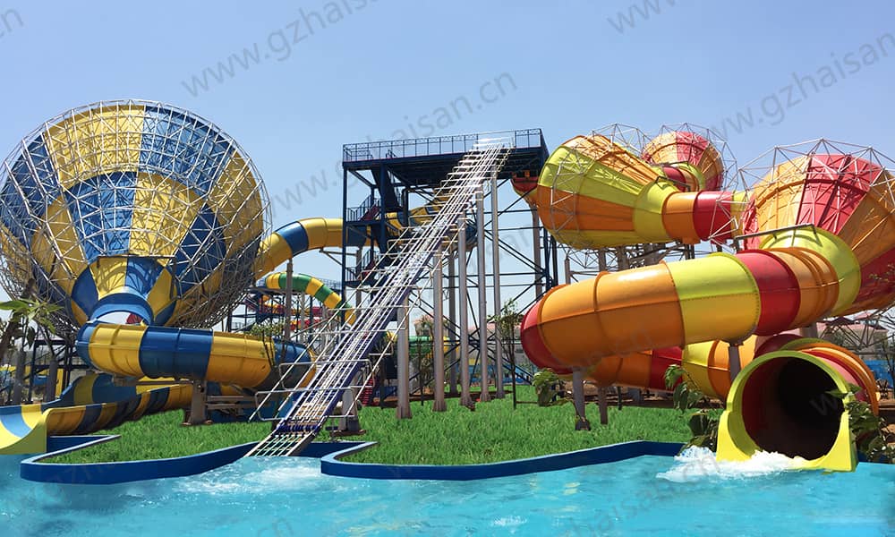 河南洛阳中赫梦幻水世界大喇叭、暴风谷组合