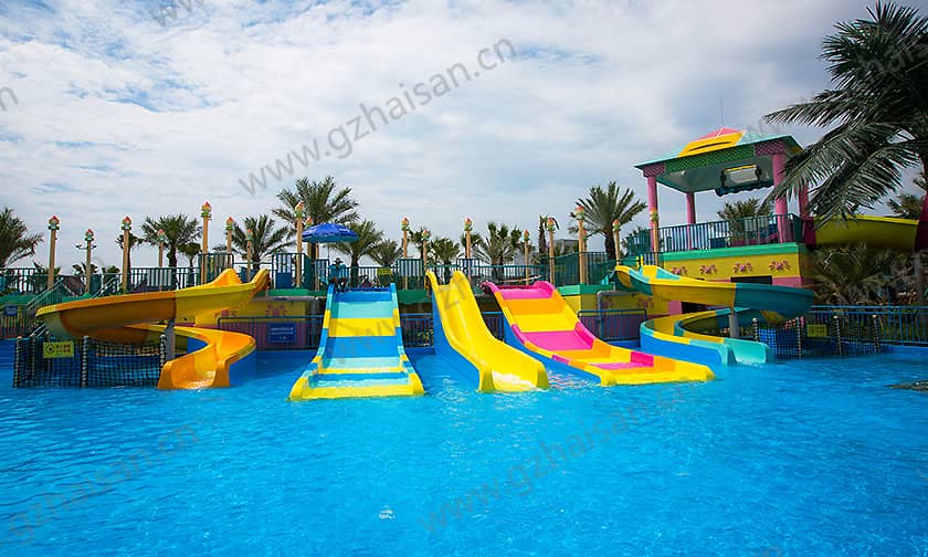 宁波大目湾阿拉的海水上乐园小谐游乐场儿童滑梯
