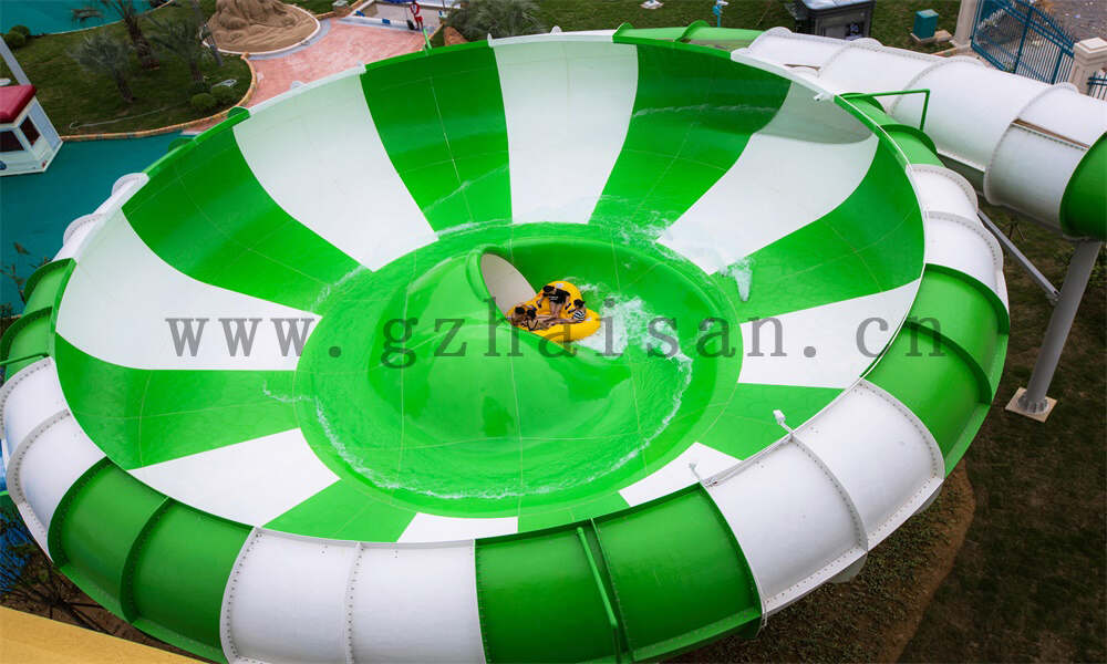 水上乐园滑梯告诉你如何选择优质的幼儿园滑滑梯