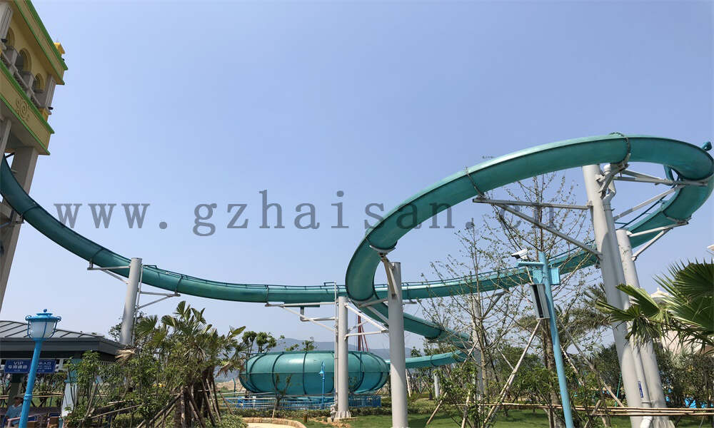 如何选择适合水上游乐场的定制设备？