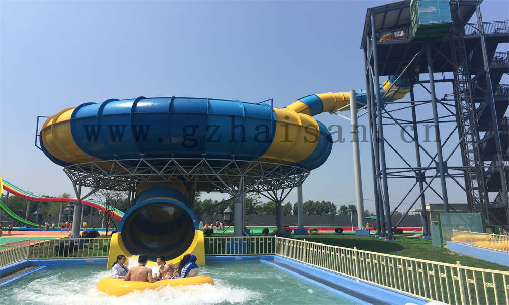 如何设计出安全实用的水上游乐园设备？