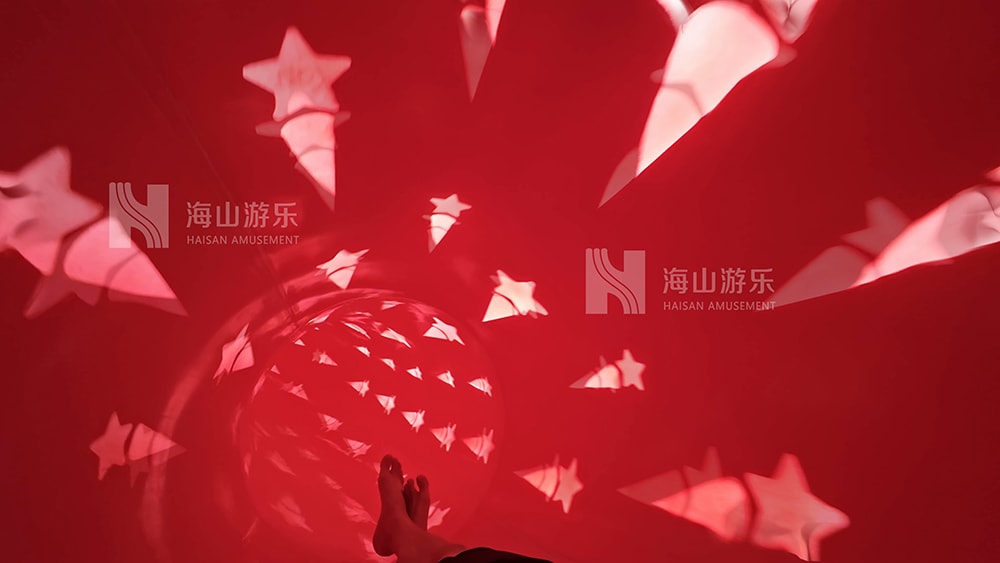 打破季节边界，定义全季狂欢｜超级魔法时空组合滑道，引领水乐园新纪元