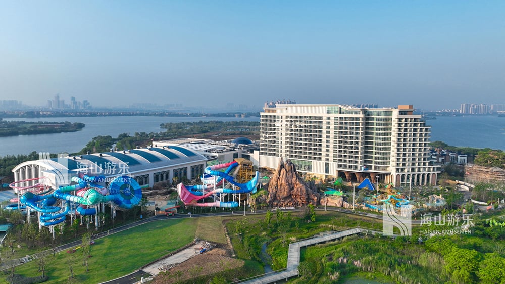 科技铸就非凡体验，专业成就行业标杆——金年会荣膺2025金冠奖“杰出水滑道设备奖”